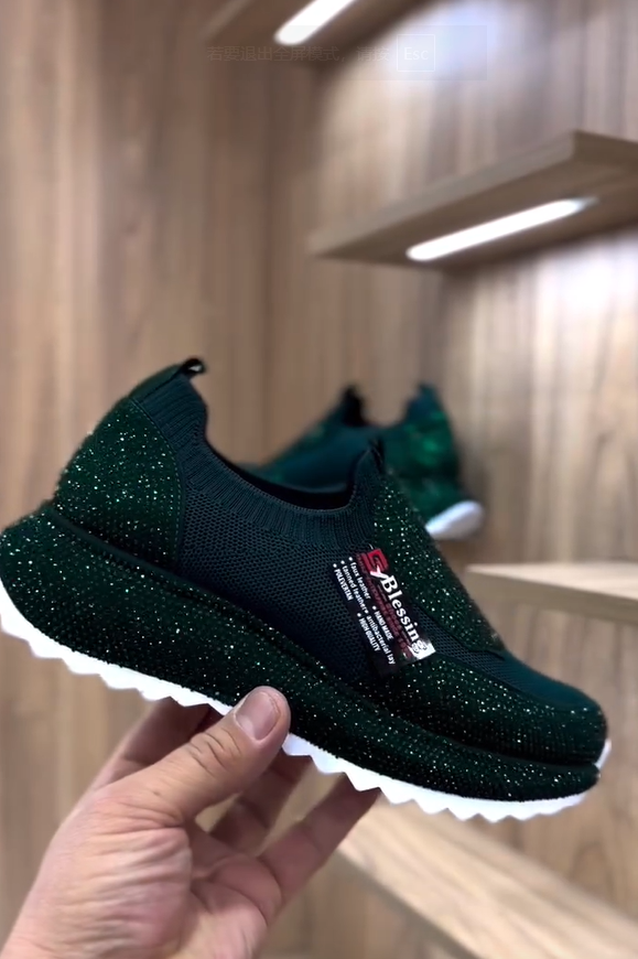 Módní, každodenní tenisky s krystaly