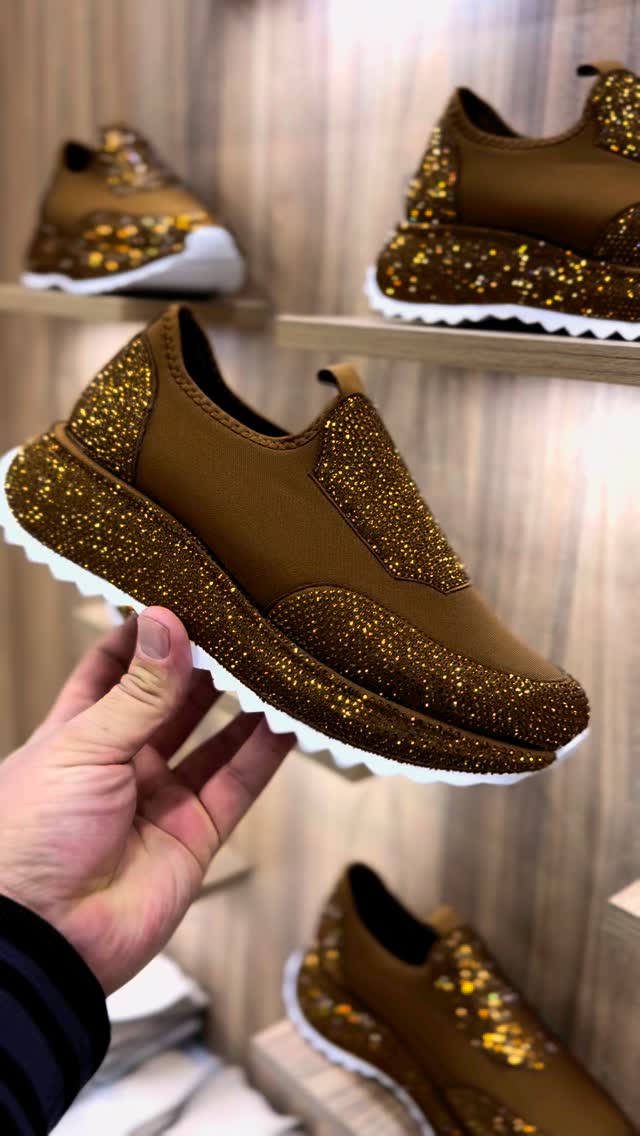 Módní, každodenní tenisky s krystaly