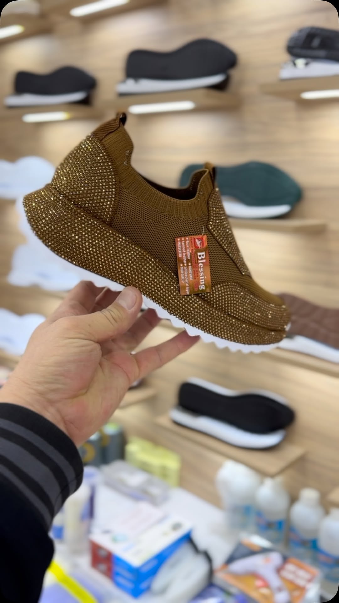 Módní, každodenní tenisky s krystaly