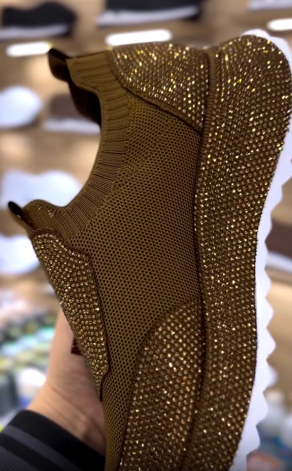 Módní, každodenní tenisky s krystaly