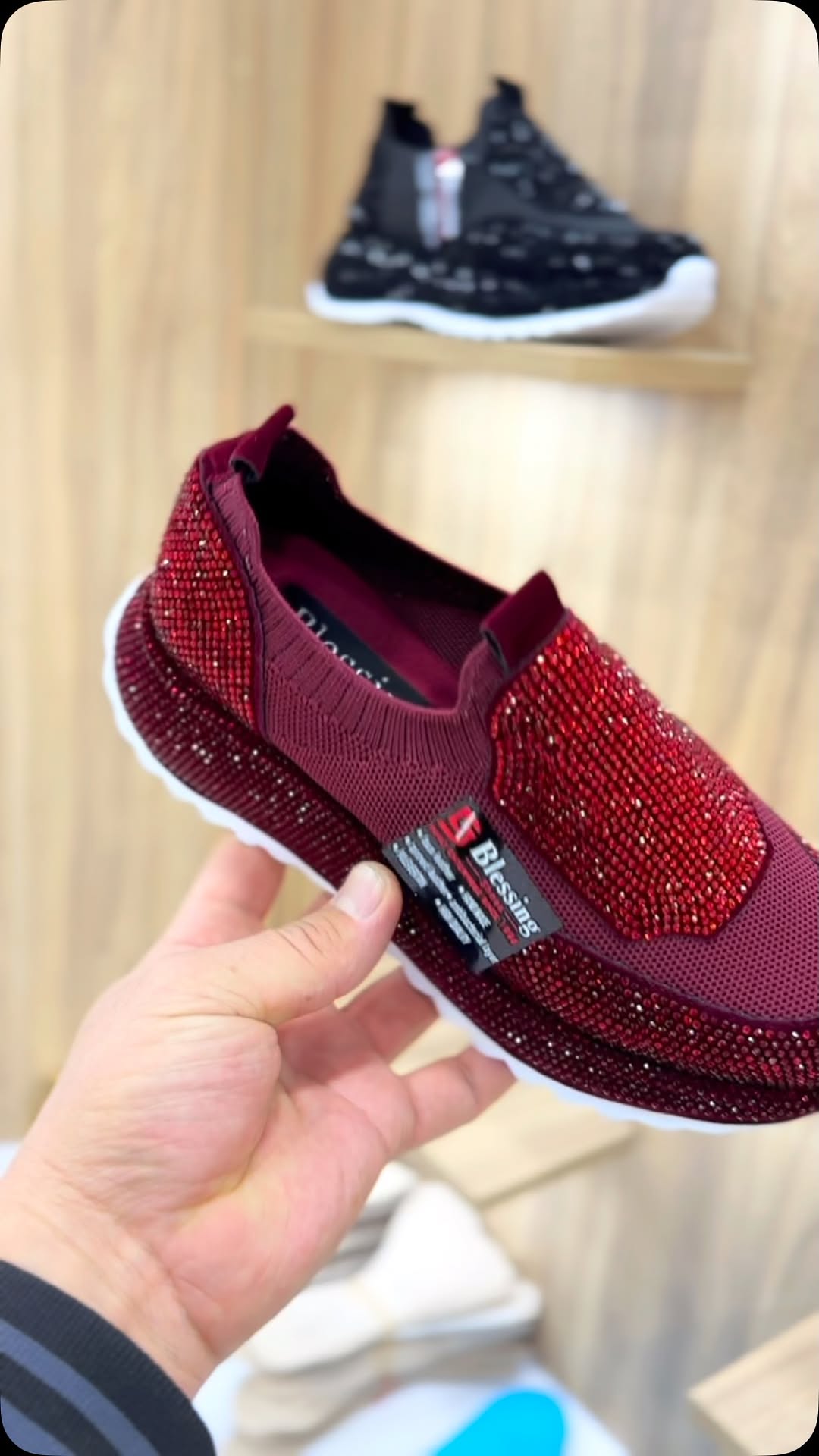 Módní, každodenní tenisky s krystaly