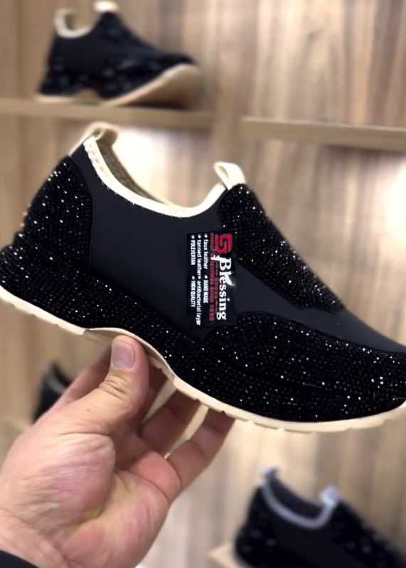 Módní, každodenní tenisky s krystaly