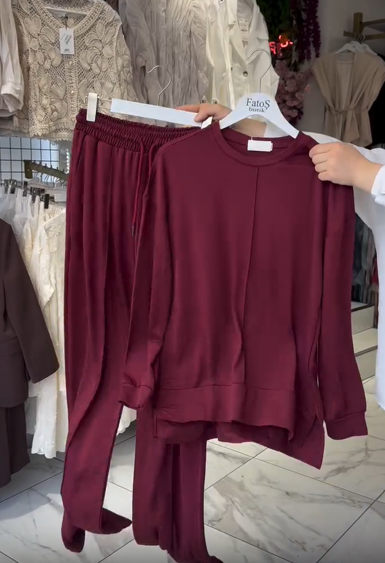 Set dámských bavlněných kalhot s dlouhým rukávem a kulatým výstřihem