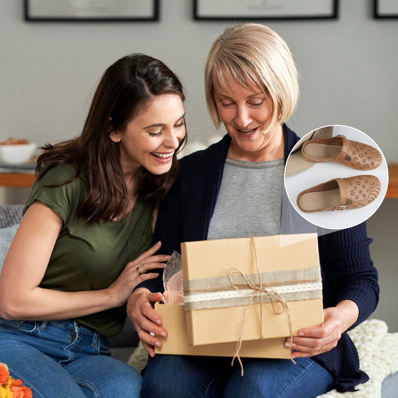 Dámské pantofle s kulatou hlavou a dutými vyřezávanými květinami na nízkém podpatku