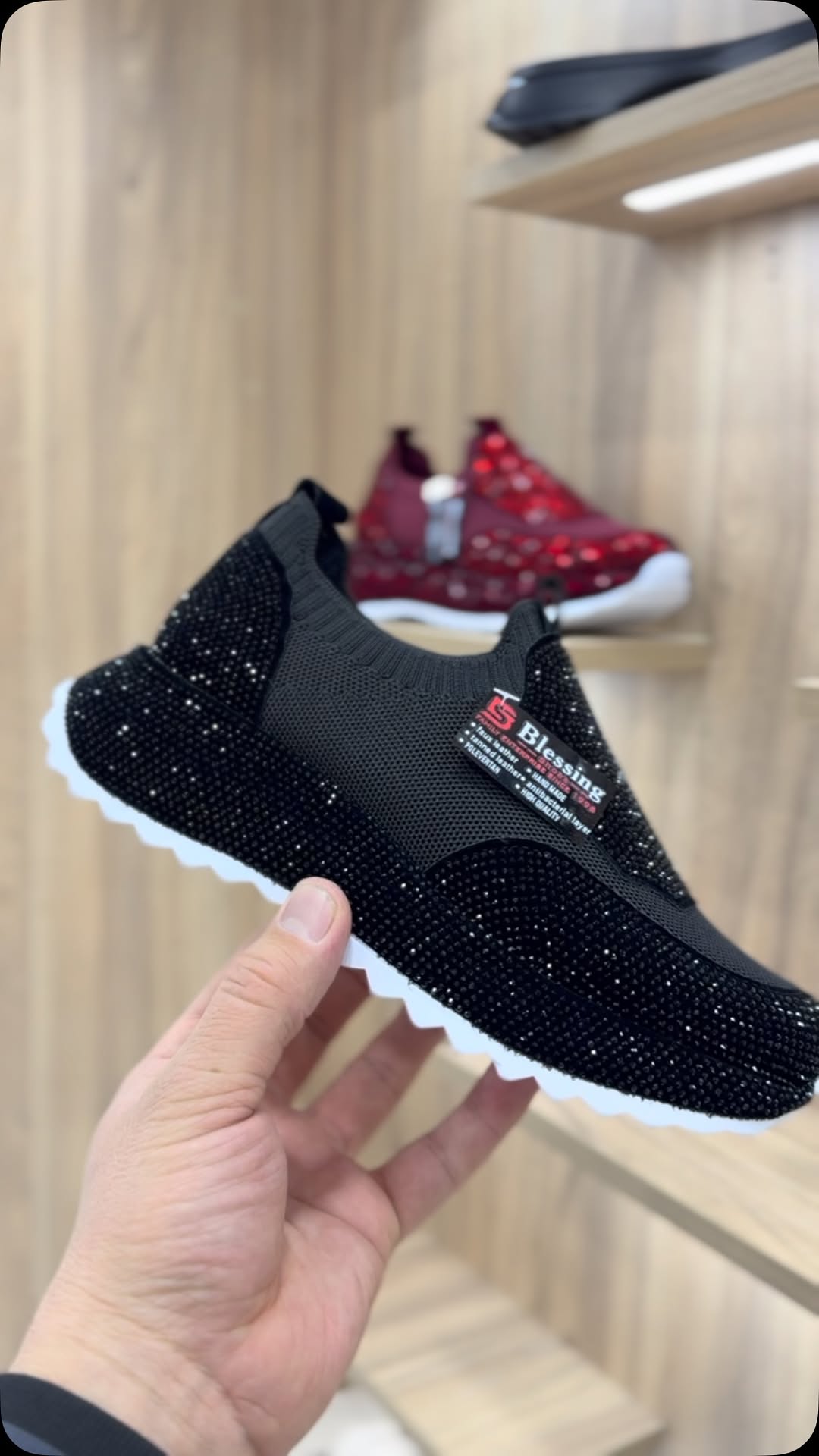 Módní, každodenní tenisky s krystaly