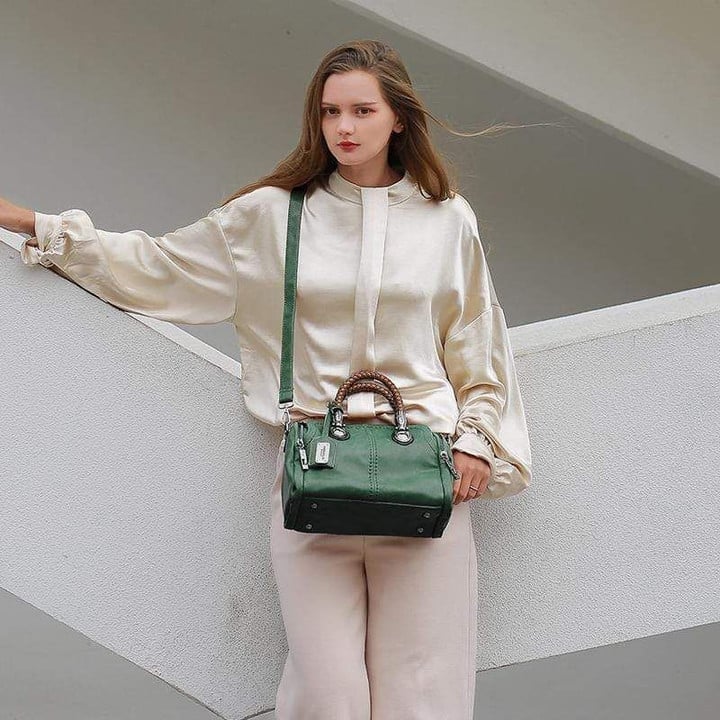 Velkokapacitní dámská kožená taška