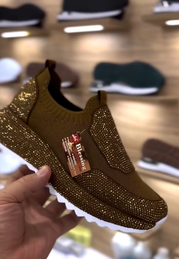 Módní, každodenní tenisky s krystaly