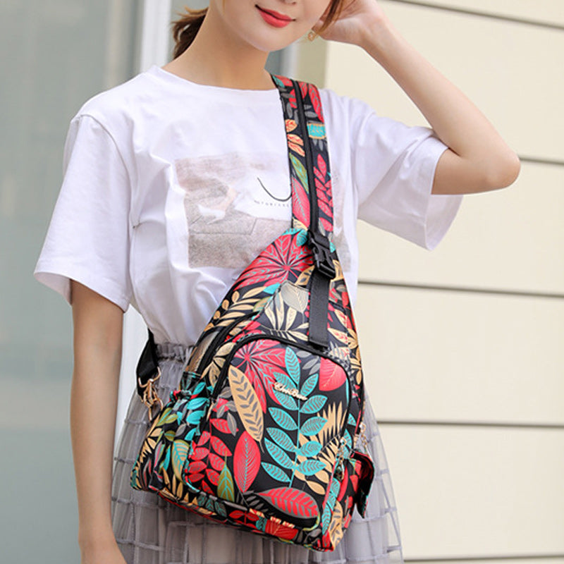 Lehký, voděodolný, multifunkční batoh s potiskem